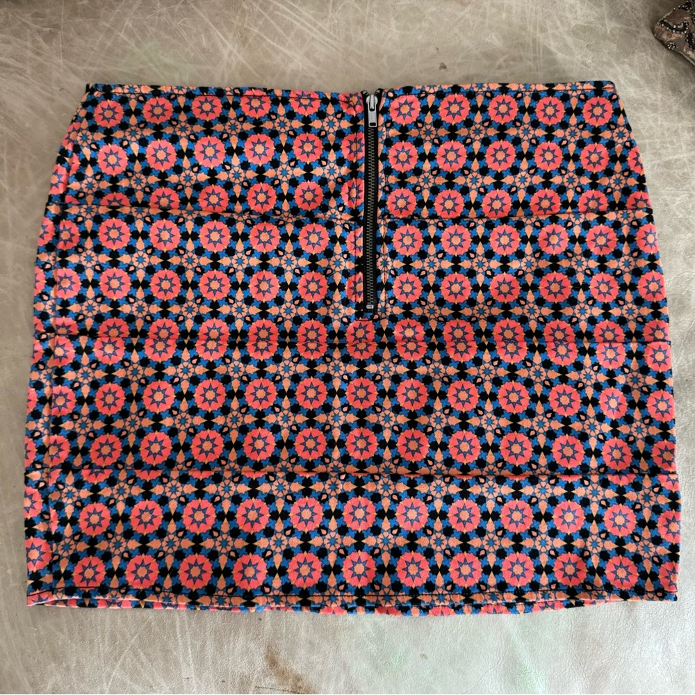 Volcom Mini Skirt - Picture 3 of 5